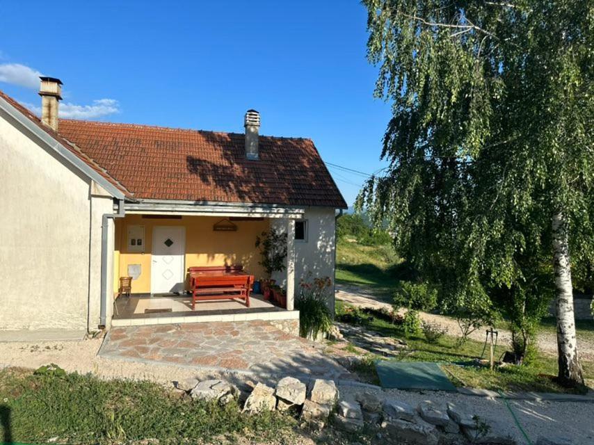 Maison d'hôtes Gazdinstvo Tadic à Nikšić Extérieur photo